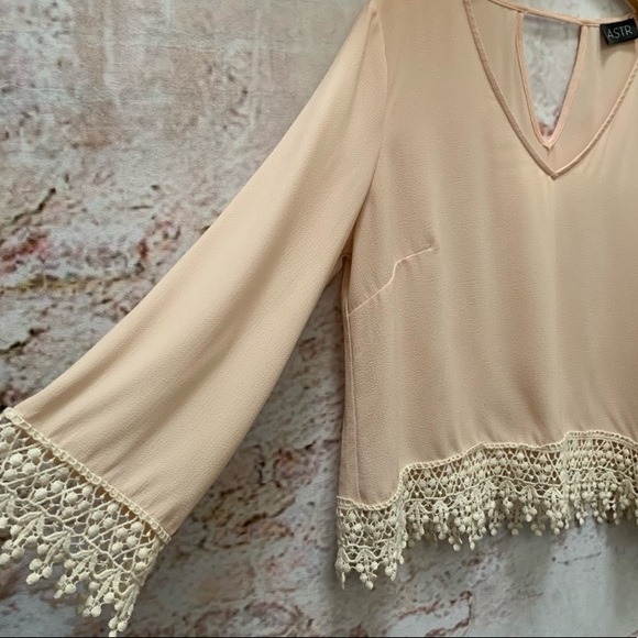 ASTR Blush Pink Crochet Hem Top - Picture 4 of 7